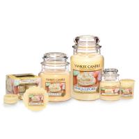 Yankee Candle Vanilla Cupcake Medium Jar Extra Image 1 Preview